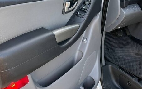 Hyundai Grand Starex Grand Starex I рестайлинг 2, 2015 год, 2 300 000 рублей, 9 фотография