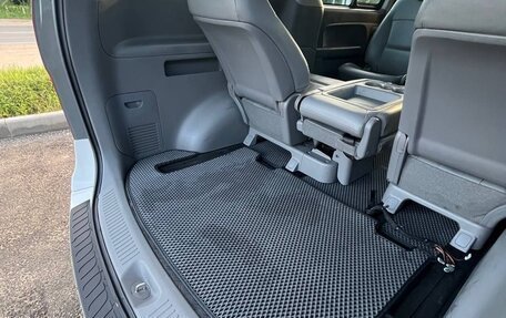 Hyundai Grand Starex Grand Starex I рестайлинг 2, 2015 год, 2 300 000 рублей, 14 фотография