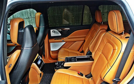 Lincoln Aviator II, 2022 год, 4 500 000 рублей, 7 фотография