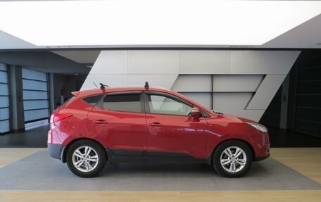 Hyundai ix35 I рестайлинг, 2010 год, 1 090 000 рублей, 24 фотография