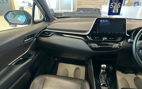 Toyota C-HR I рестайлинг, 2019 год, 2 499 900 рублей, 14 фотография