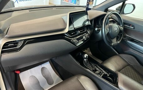 Toyota C-HR I рестайлинг, 2019 год, 2 499 900 рублей, 13 фотография