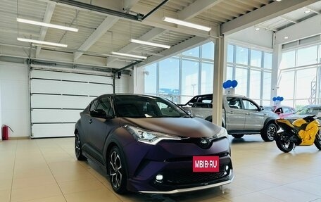 Toyota C-HR I рестайлинг, 2019 год, 2 499 900 рублей, 8 фотография
