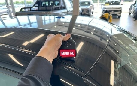 Toyota C-HR I рестайлинг, 2019 год, 2 499 900 рублей, 30 фотография