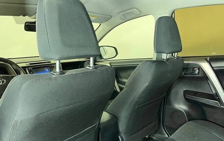 Toyota RAV4, 2018 год, 2 335 000 рублей, 9 фотография