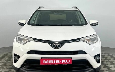 Toyota RAV4, 2018 год, 2 335 000 рублей, 2 фотография