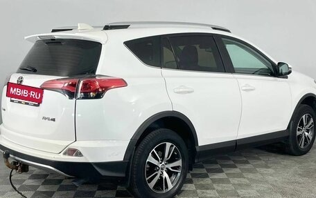 Toyota RAV4, 2018 год, 2 335 000 рублей, 5 фотография