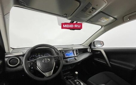 Toyota RAV4, 2018 год, 2 335 000 рублей, 14 фотография