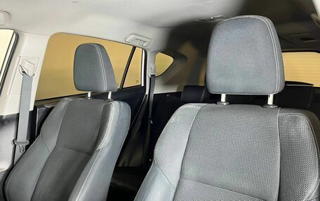 Toyota RAV4, 2018 год, 2 335 000 рублей, 30 фотография