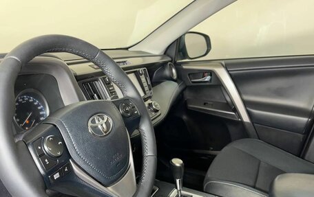 Toyota RAV4, 2018 год, 2 335 000 рублей, 29 фотография