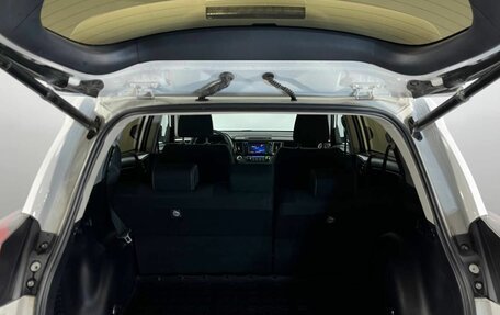 Toyota RAV4, 2018 год, 2 335 000 рублей, 31 фотография