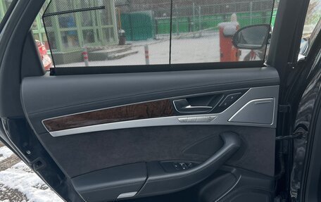 Audi A8, 2010 год, 1 100 000 рублей, 11 фотография