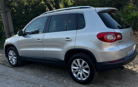 Volkswagen Tiguan I, 2010 год, 950 000 рублей, 2 фотография
