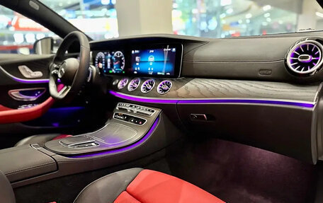 Mercedes-Benz E-Класс, 2021 год, 3 910 000 рублей, 10 фотография