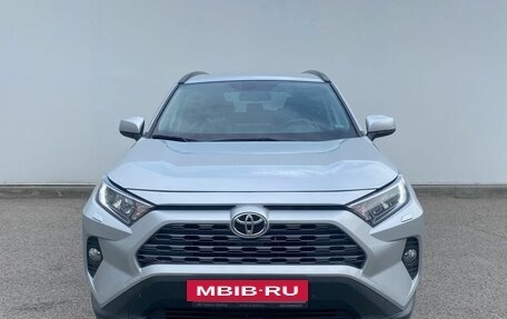 Toyota RAV4, 2021 год, 3 400 000 рублей, 2 фотография