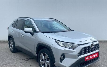 Toyota RAV4, 2021 год, 3 400 000 рублей, 3 фотография