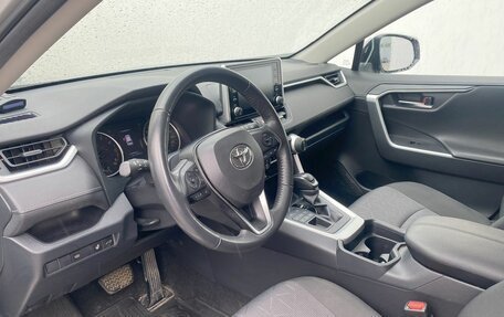 Toyota RAV4, 2021 год, 3 400 000 рублей, 21 фотография