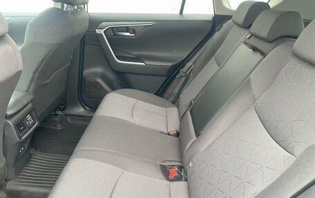 Toyota RAV4, 2021 год, 3 400 000 рублей, 22 фотография