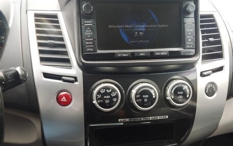 Mitsubishi Pajero Sport II рестайлинг, 2014 год, 2 049 000 рублей, 10 фотография