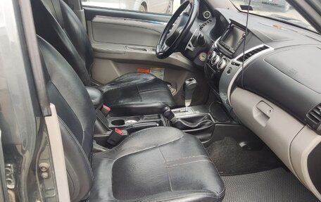 Mitsubishi Pajero Sport II рестайлинг, 2014 год, 2 049 000 рублей, 11 фотография