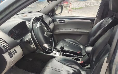 Mitsubishi Pajero Sport II рестайлинг, 2014 год, 2 049 000 рублей, 14 фотография
