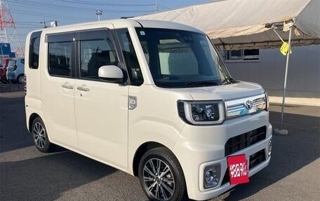 Toyota Pixis Mega, 2019 год, 780 898 рублей, 3 фотография
