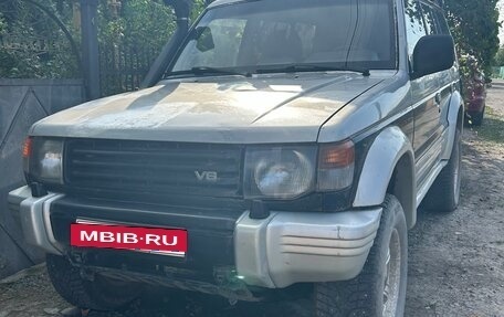 Mitsubishi Pajero III рестайлинг, 1994 год, 600 000 рублей, 2 фотография