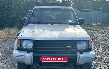 Mitsubishi Pajero III рестайлинг, 1994 год, 600 000 рублей, 3 фотография