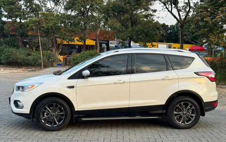 Ford Kuga III, 2021 год, 1 500 000 рублей, 10 фотография