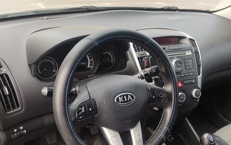 KIA cee'd I рестайлинг, 2010 год, 700 000 рублей, 2 фотография