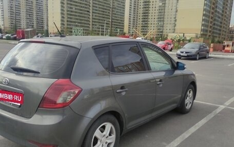 KIA cee'd I рестайлинг, 2010 год, 700 000 рублей, 7 фотография