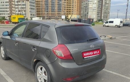 KIA cee'd I рестайлинг, 2010 год, 700 000 рублей, 18 фотография
