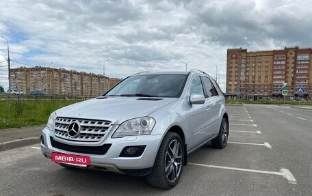 Mercedes-Benz M-Класс, 2010 год, 1 800 000 рублей, 3 фотография