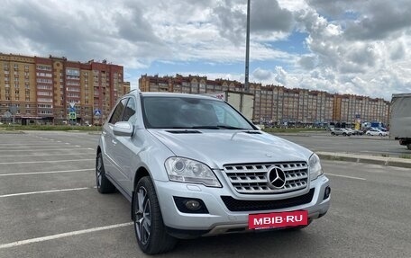 Mercedes-Benz M-Класс, 2010 год, 1 800 000 рублей, 2 фотография