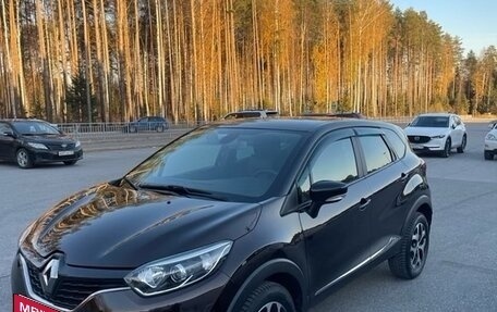 Renault Kaptur I рестайлинг, 2019 год, 1 500 000 рублей, 1 фотография