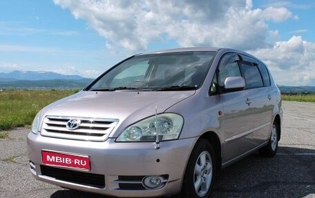 Toyota Ipsum II, 2003 год, 835 000 рублей, 1 фотография