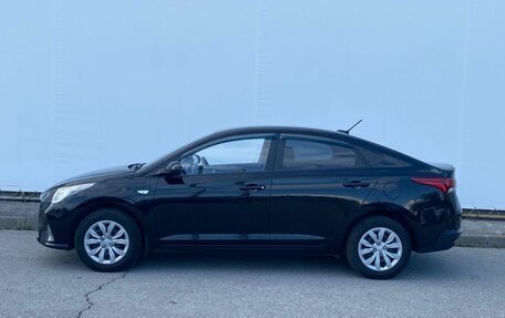 Hyundai Solaris II рестайлинг, 2021 год, 1 660 000 рублей, 8 фотография