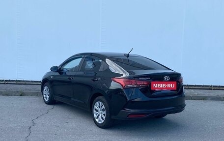 Hyundai Solaris II рестайлинг, 2021 год, 1 660 000 рублей, 4 фотография