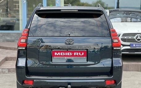 Toyota Land Cruiser Prado 150 рестайлинг 2, 2018 год, 5 690 000 рублей, 7 фотография
