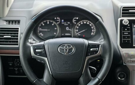 Toyota Land Cruiser Prado 150 рестайлинг 2, 2018 год, 5 690 000 рублей, 14 фотография