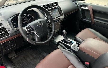 Toyota Land Cruiser Prado 150 рестайлинг 2, 2018 год, 5 690 000 рублей, 10 фотография