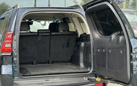 Toyota Land Cruiser Prado 150 рестайлинг 2, 2018 год, 5 690 000 рублей, 37 фотография