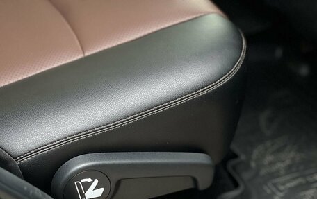 Toyota Land Cruiser Prado 150 рестайлинг 2, 2018 год, 5 690 000 рублей, 36 фотография
