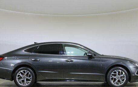 Hyundai Sonata VIII, 2019 год, 1 990 000 рублей, 4 фотография