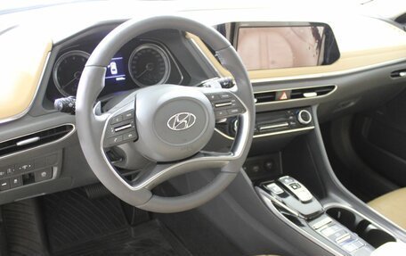 Hyundai Sonata VIII, 2019 год, 1 990 000 рублей, 12 фотография