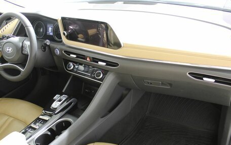 Hyundai Sonata VIII, 2019 год, 1 990 000 рублей, 14 фотография