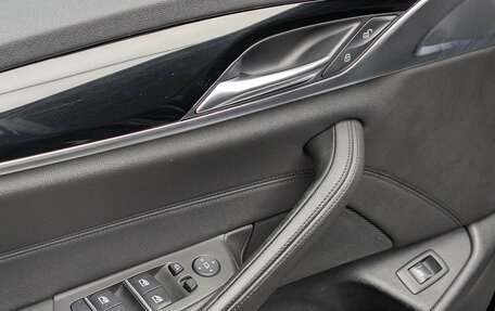 BMW 5 серия, 2019 год, 2 495 000 рублей, 14 фотография