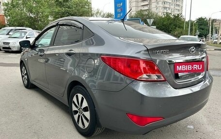 Hyundai Solaris II рестайлинг, 2015 год, 889 000 рублей, 3 фотография