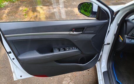 Hyundai Avante, 2019 год, 1 800 000 рублей, 7 фотография