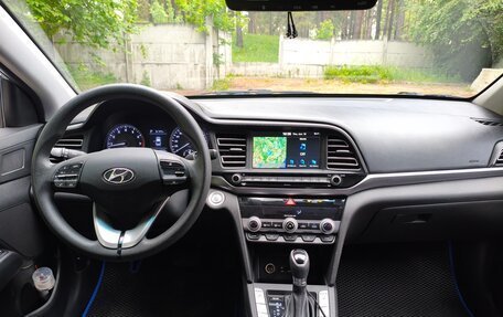 Hyundai Avante, 2019 год, 1 800 000 рублей, 10 фотография